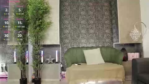 Snapshot of _foxymia_ chatting on 11/05/25, 05:51 Mia online show from 11/05/25, 05:51