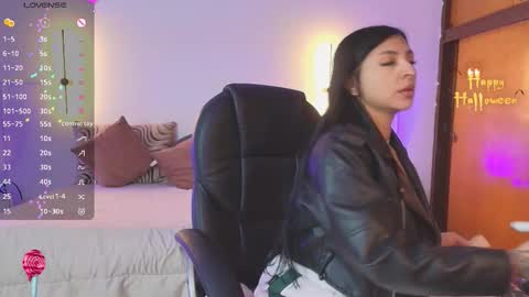 Snapshot of _gaby1 chatting on 10/31/25, 12:28 Juliana Gaby Kloe online show from 10/31/25, 12:28