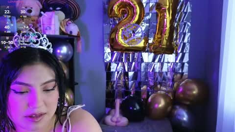 Snapshot of _gala__ chatting on 12/31/24, 10:58 we are hot friends online show from 12/31/24, 10:58