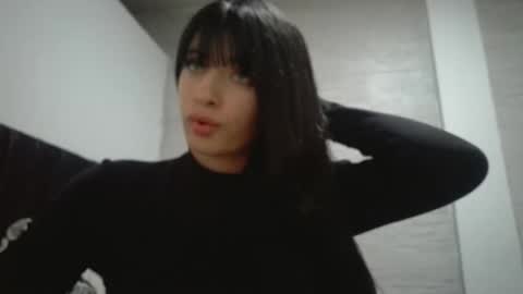 Snapshot of _genesid_dixton chatting on 11/08/25, 02:45 Mia-foster online show from 11/08/25, 02:45