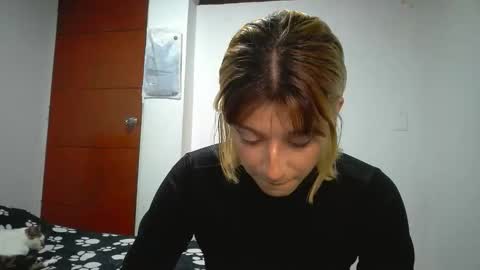 Mia-foster online show from 05/04/26, 08:05