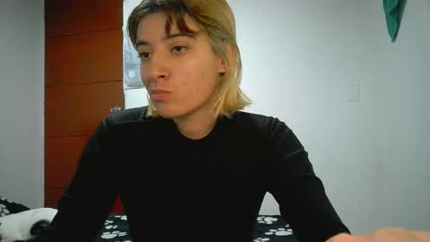 Mia-foster online show from 05/05/26, 06:49