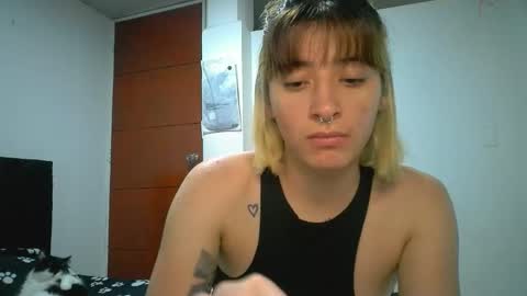 Mia-foster online show from 05/08/26, 11:54