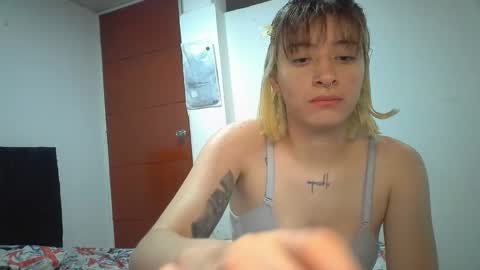 Mia-foster online show from 05/11/26, 12:49