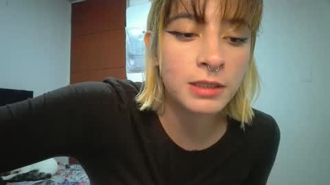 Mia-foster online show from 05/11/26, 07:11