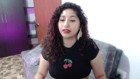 Gia Independent model online show from 04/05/26, 01:52