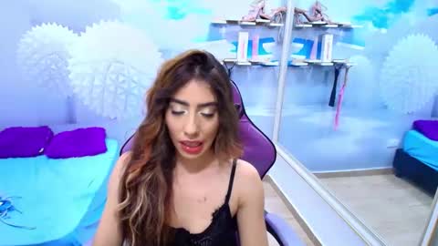 _gold_strawberry_ online show from 06/11/26, 05:16