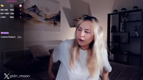 Rina online show from 12/12/24, 07:37