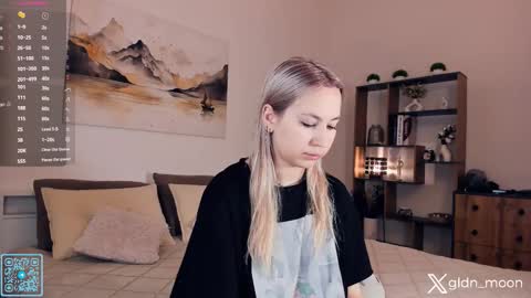 Rina online show from 10/08/25, 08:17