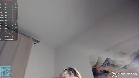 Snapshot of _golden_moon_ chatting on 11/06/25, 07:37 Rina online show from 11/06/25, 07:37