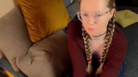 _goldilocks__ online show from 10/27/25, 06:12