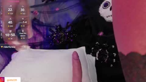 Snapshot of _gretta1 chatting on 10/20/25, 09:26 Gretta online show from 10/20/25, 09:26