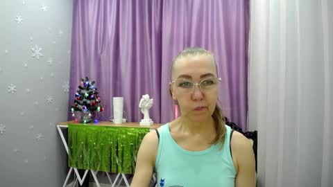 _greybunny_ online show from 12/25/24, 10:28