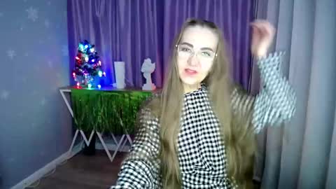 _greybunny_ online show from 12/31/24, 02:47