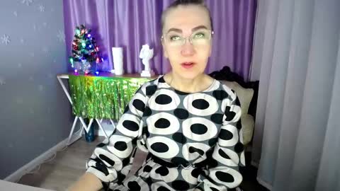 _greybunny_ online show from 01/02/25, 07:12