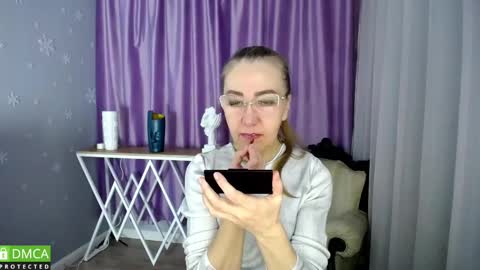 _greybunny_ online show from 01/23/25, 08:04