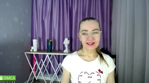 _greybunny_ online show from 02/07/25, 09:05