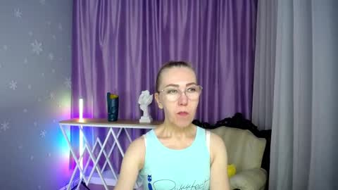 _greybunny_ online show from 09/13/25, 10:37