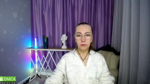 Snapshot of _greybunny_ chatting on 09/23/25, 10:40 _greybunny_ online show from 09/23/25, 10:40