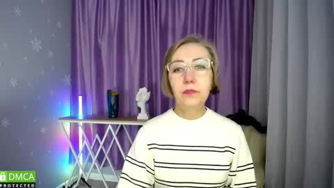 Snapshot of _greybunny_ chatting on 10/13/25, 08:03 _greybunny_ online show from 10/13/25, 08:03