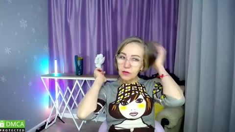 Snapshot of _greybunny_ chatting on 10/26/25, 09:59 _greybunny_ online show from 10/26/25, 09:59