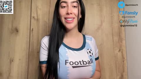 sara online show from 11/13/25, 01:59