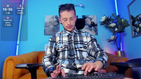 Snapshot of _hairybeard_ chatting on 01/04/25, 04:33 Mathews online show from 01/04/25, 04:33