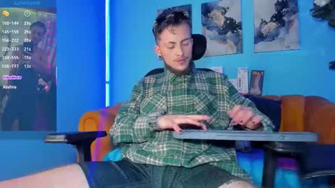 Snapshot of _hairybeard_ chatting on 10/14/25, 05:41 Mathews online show from 10/14/25, 05:41