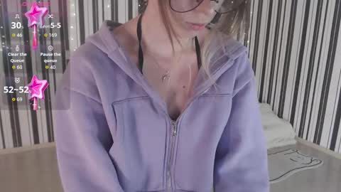 Snapshot of _hanna_moon_ chatting on 10/24/25, 08:22 Hannaolotl online show from 10/24/25, 08:22