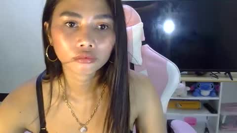 Snapshot of _hazumi chatting on 10/22/25, 04:07 _hazumi online show from 10/22/25, 04:07