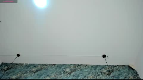 Snapshot of _hollywood_1 chatting on 12/07/24, 02:42 Hollywood online show from 12/07/24, 02:42
