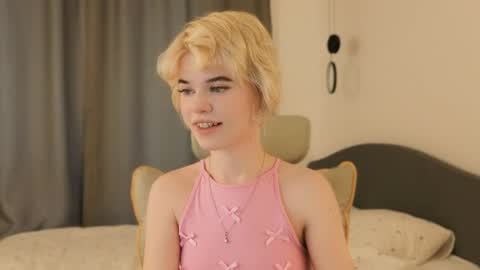 Alisha online show from 06/10/26, 01:32