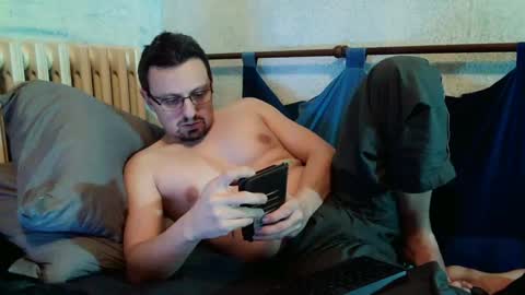 Manuel online show from 02/24/25, 06:04