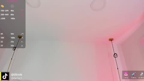 Snapshot of _huge_boobs_ebony chatting on 11/08/25, 07:23 Darlis online show from 11/08/25, 07:23