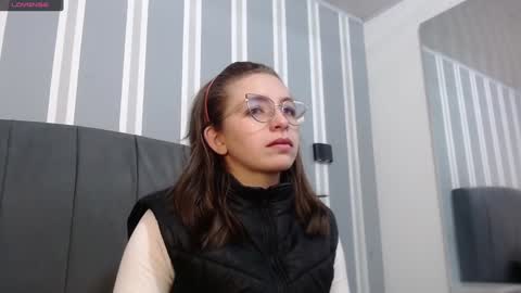 Isa online show from 12/19/24, 12:01