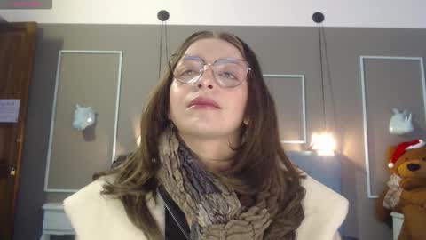 Isa online show from 12/16/25, 11:15