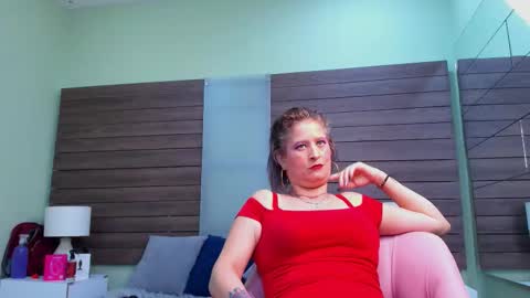 Snapshot of _jaadee_ chatting on 03/12/26, 12:11 JADE online show from 03/12/26, 12:11