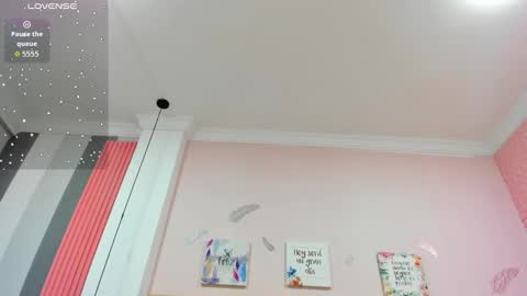 Snapshot of _jade_01 chatting on 11/17/25, 12:33 J A D E online show from 11/17/25, 12:33