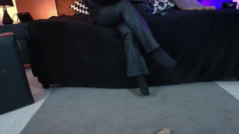 Snapshot of _jade_16 chatting on 10/21/25, 11:55 Miss Jade online show from 10/21/25, 11:55