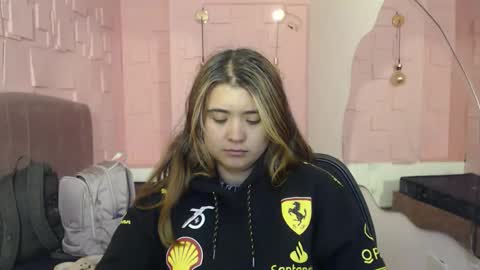 _jeessy online show from 10/20/25, 04:24