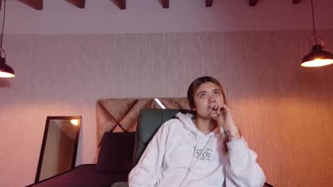 _jeessy online show from 10/21/25, 02:34