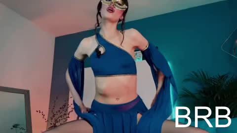 Snapshot of _jessy_moon_ chatting on 11/15/25, 07:10 ... online show from 11/15/25, 07:10