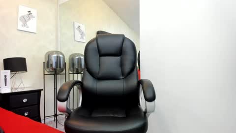 _johnson_alana online show from 07/17/26, 12:01