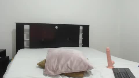 _jones_nathaly online show from 09/09/25, 12:26