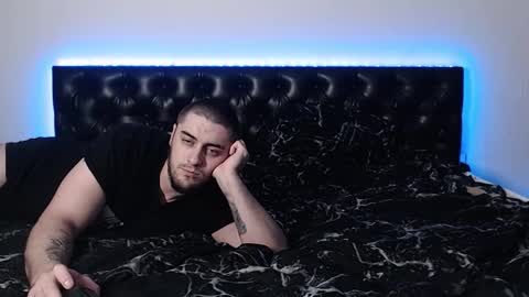 Snapshot of _joni_new_ chatting on 09/30/25, 09:42 Joni online show from 09/30/25, 09:42