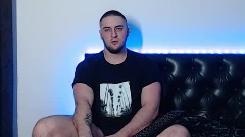 Snapshot of _joni_new_ chatting on 10/19/25, 02:56 Joni online show from 10/19/25, 02:56