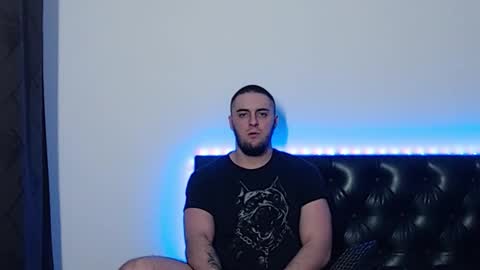 Snapshot of _joni_new_ chatting on 10/29/25, 12:24 Joni online show from 10/29/25, 12:24