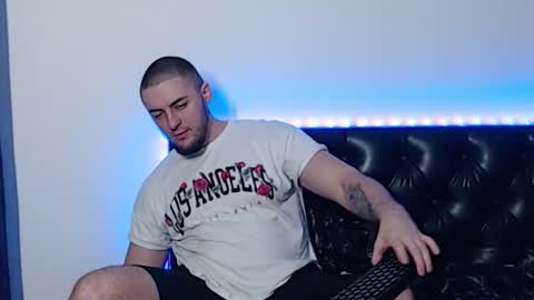 Snapshot of _joni_new_ chatting on 11/05/25, 03:17 Joni online show from 11/05/25, 03:17