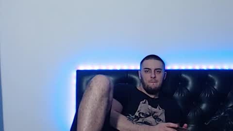 Snapshot of _joni_new_ chatting on 11/10/25, 03:44 Joni online show from 11/10/25, 03:44