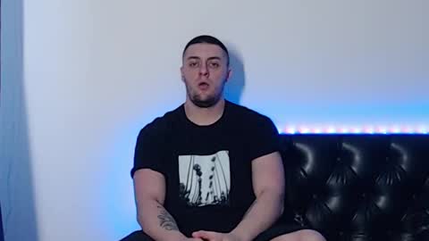 Snapshot of _joni_new_ chatting on 12/15/25, 08:51 Joni online show from 12/15/25, 08:51